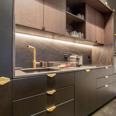 Astoria Hausmannien * Aix-les-Bains